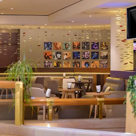 Moevenpick Hotel Geneva-3