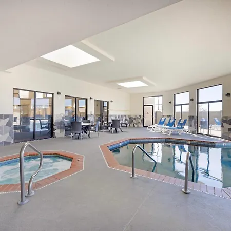 Comfort Inn & Suites Wichita Northeast-3
