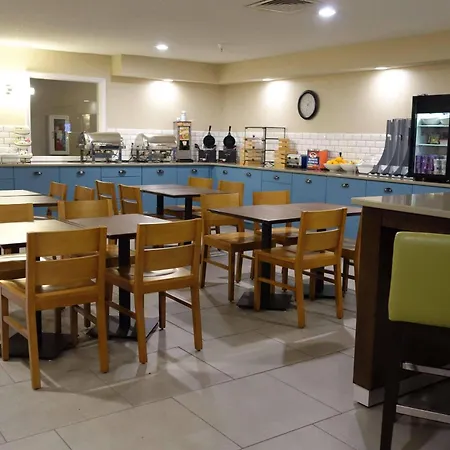 Country Inn & Suites By Radisson, Ankeny - Des Moines-3