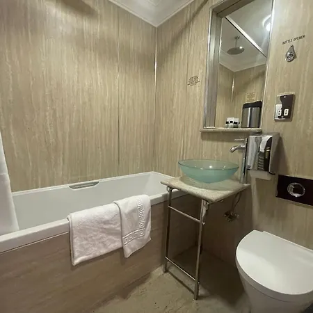The Mansefield Hotel-2