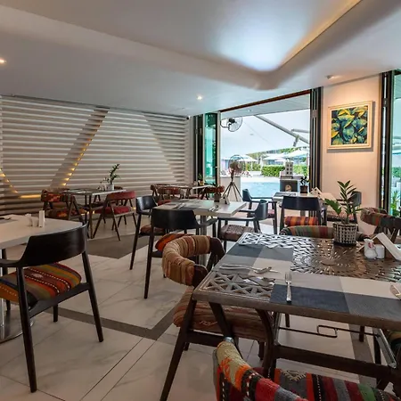 Wyndham Grand Nai Harn Beach Phuket-2