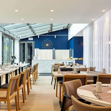Mercure Paris La Defense Grande Arche-2