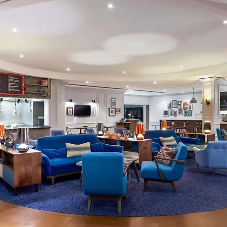 Novotel London Stansted Airport-3