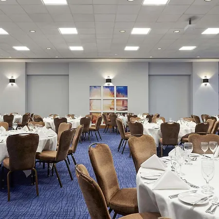 Novotel London Stansted Airport-2