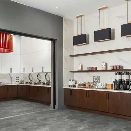 Residence Inn By Marriott Montreal Airport-3