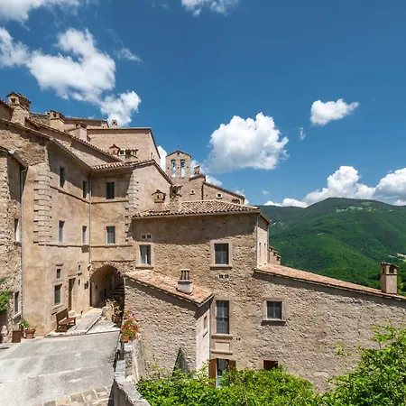 Castello Di Postignano Relais-2