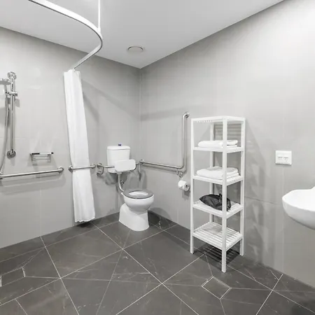 Meriton Suites Melbourne-3