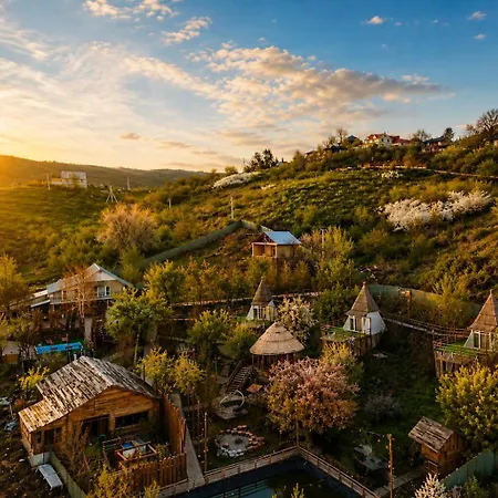 Pik Talgar Eco Village-3
