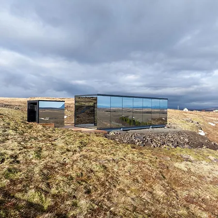 Oeoed Hekla Horizon - Mirror Houses-3