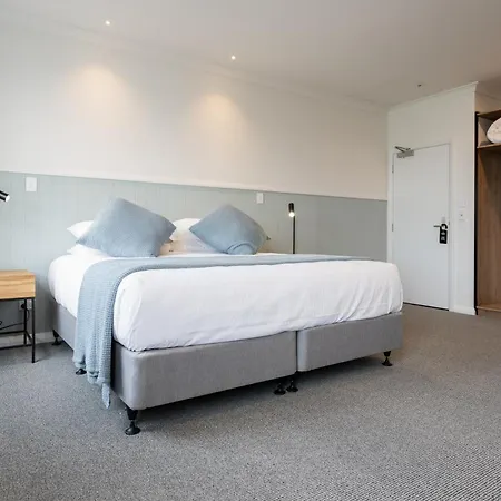 Sands Of Kawhia Hotel-3