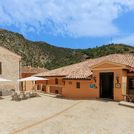 Hotel Hostal De La Trucha-2