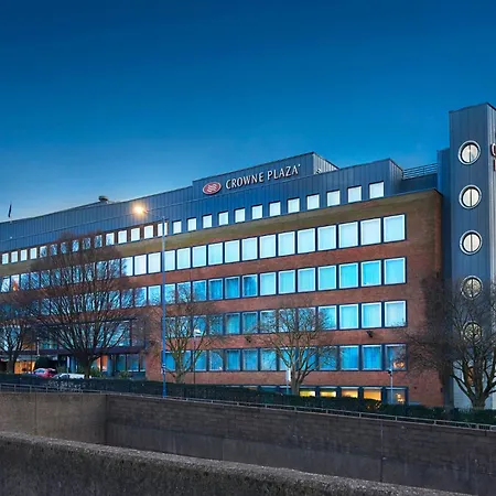 Crowne Plaza London Ealing By Ihg-3