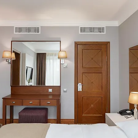 Premier Hotel Dnister-2