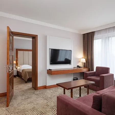 Premier Hotel Dnister-3