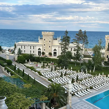 Astor Garden Hotel-3