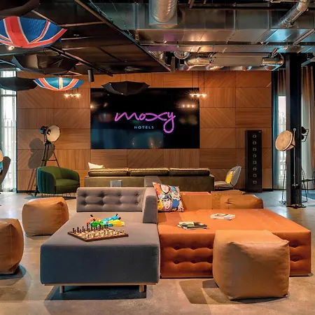 Moxy London Heathrow Airport-3