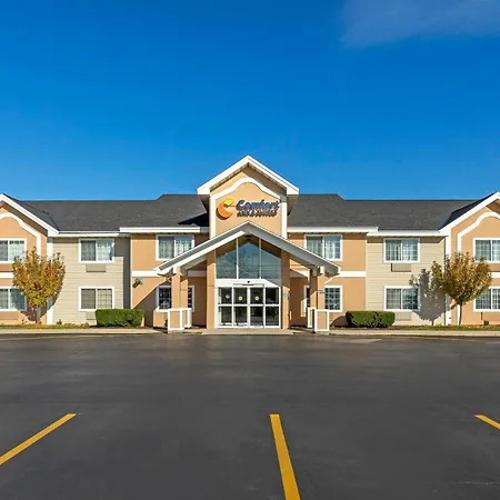 Comfort Inn & Suites Jackson - West Bend-2