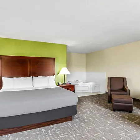 Quality Inn & Suites Vail Valley-2
