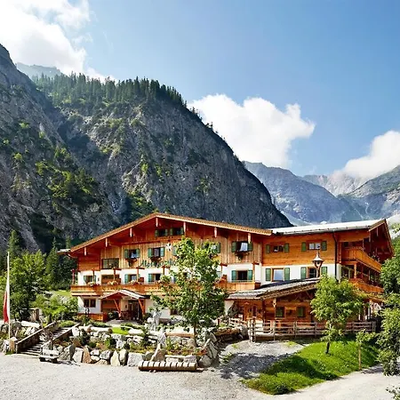 Gramai Alm Alpengenuss & Natur Spa-2