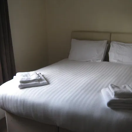 Rose And Crown Hotel-3