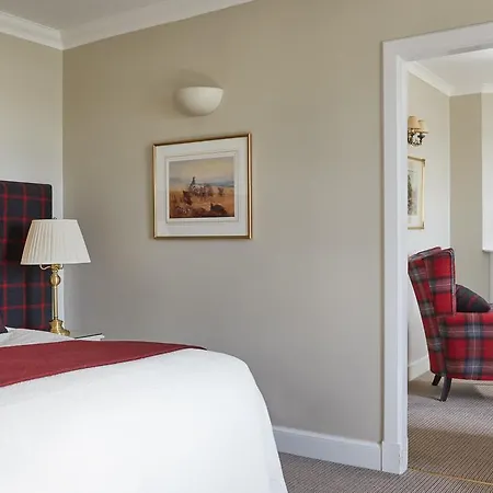 Kinloch Lodge Hotel And Restaurant-3