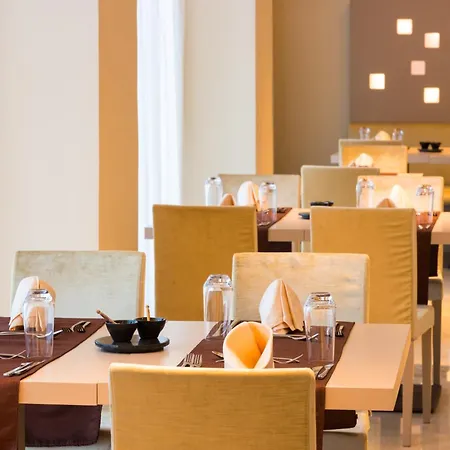 Radisson Blu Hotel N'Djamena-2