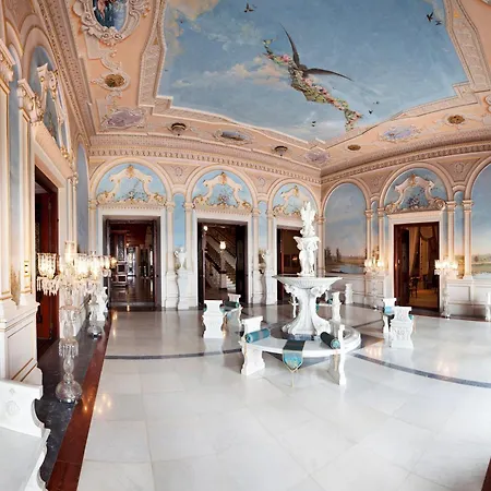Taj Falaknuma Palace-2