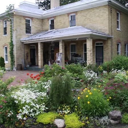 Auberge Taylor Manor-2