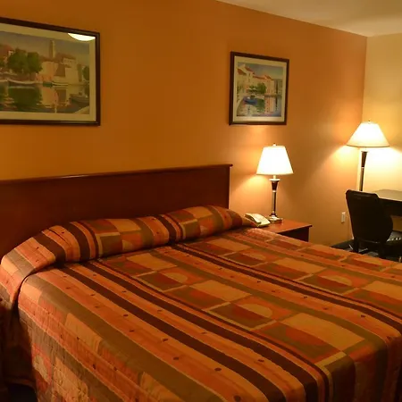 Aurora Park Inn & Suites-3