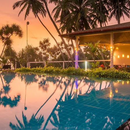 Lanka Beach Bungalows-2
