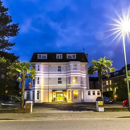 Connaught Lodge-2