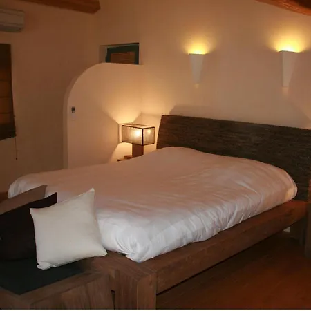 Domaine Des Escaunes-3