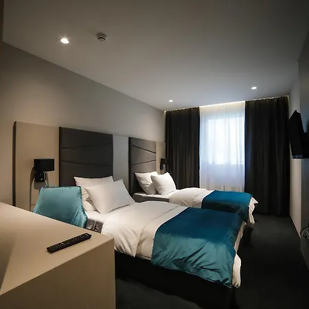 Hotel Bank-2