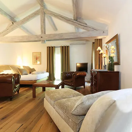 Hotel Chateau Des Alpilles-2