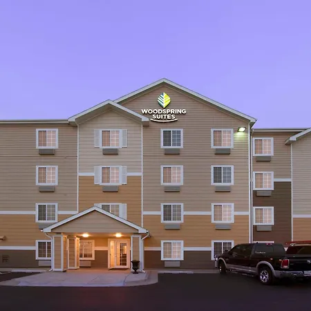 Woodspring Suites Lincoln Northeast I-80-3