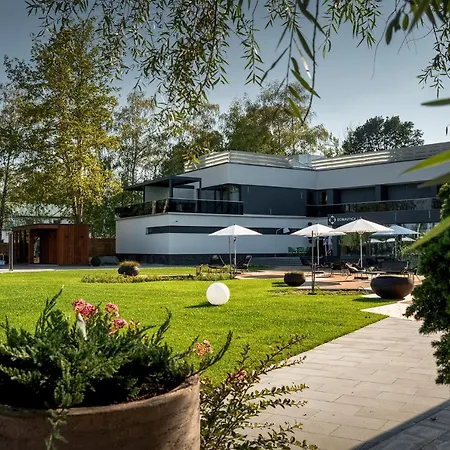 Donautica Hotel & Restaurant-2