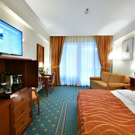Lux Garden Hotel-2