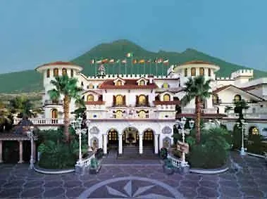 Grand Hotel La Sonrisa-2