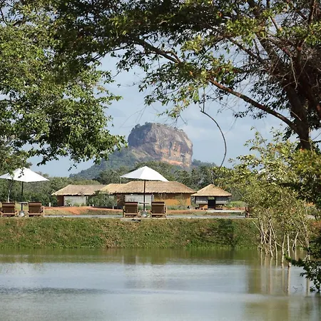 Water Garden Sigiriya - 30 Chic Designed Private Villas Overlooking Sigiriya-2