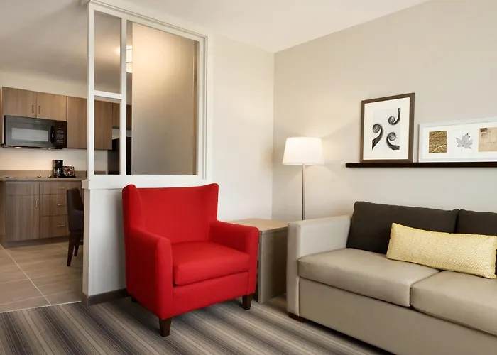 Country Inn & Suites By Radisson, Indianola, Ia
