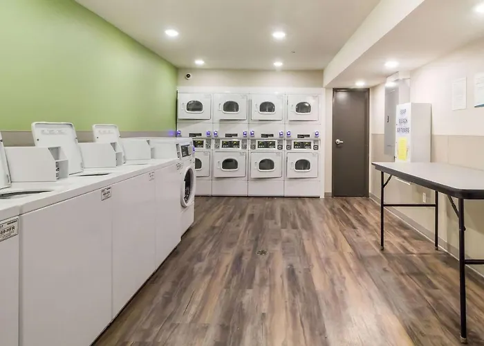 Woodspring Suites Lake Jackson