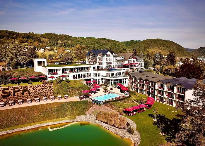 Moselstern Parkhotel Kraehennest Loef