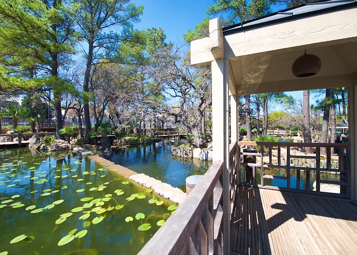 Horseshoe Bay Resort