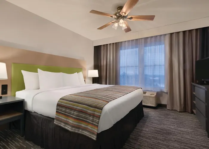 Country Inn & Suites By Radisson, Galena, Il
