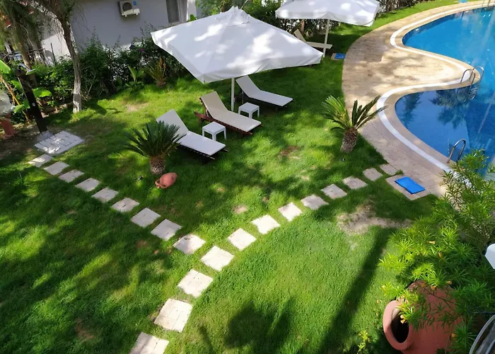 Alya Hotel Goecek