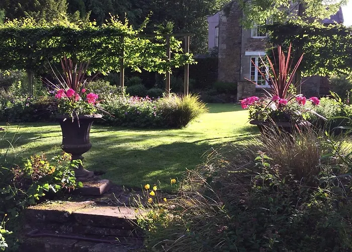 Ingram House Bed & Breakfast