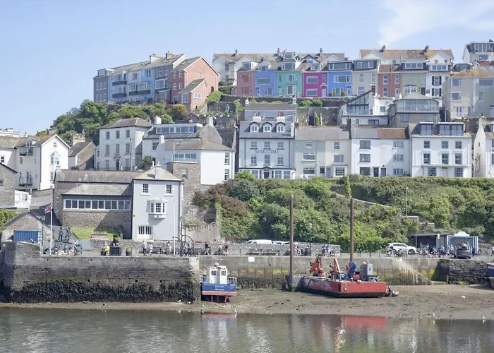 Leader Suite - Sea View - Free Wi-Fi Brixham