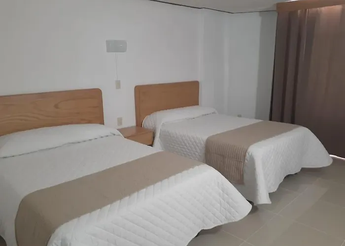 Leo Hotel