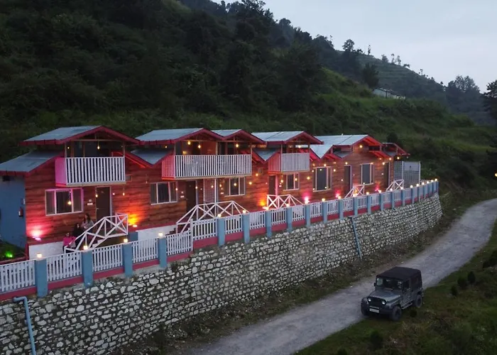 Rooftop Cottages & Restaurant, Pangot