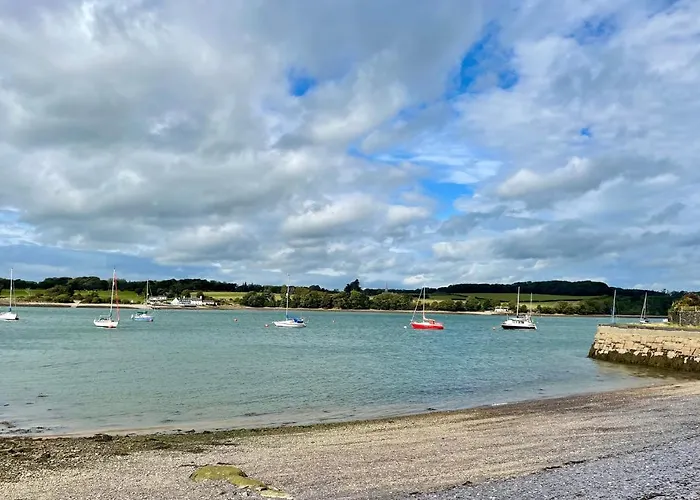 Garddfon Inn Y Felinheli